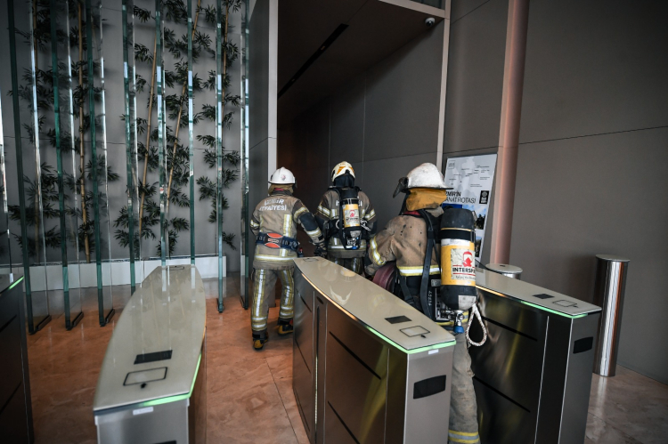İzmir’de 47 katlı binada nefes kesen tatbikat