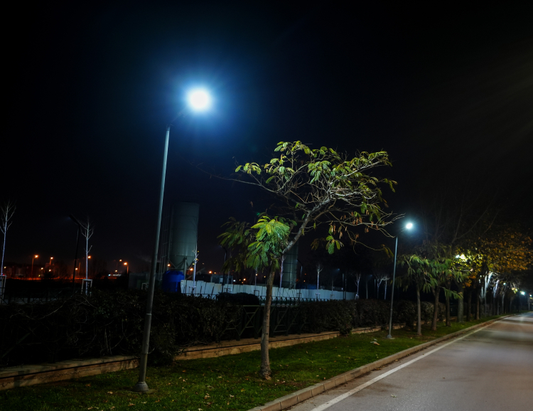 Sokak lambalarında UEDAŞ’tan LED dönüşüm