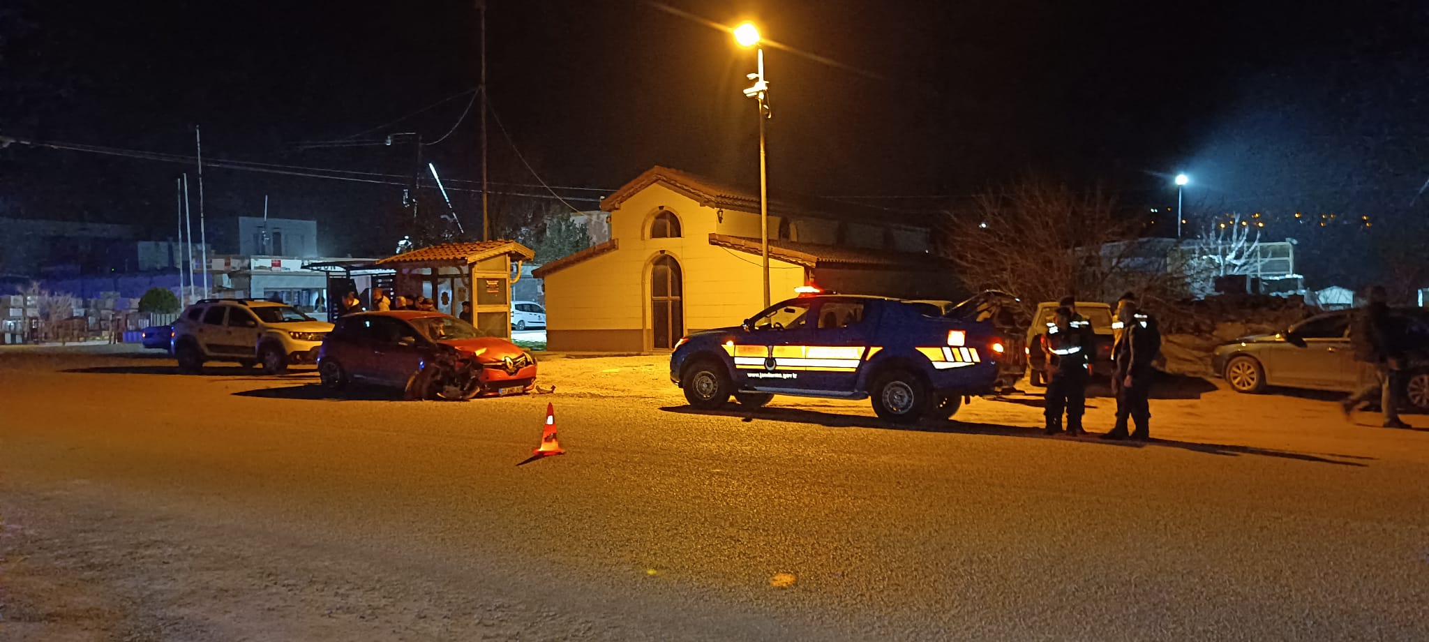 Pazaryeri’nde Trafik Kazası: 5 Kişi Yaralandı