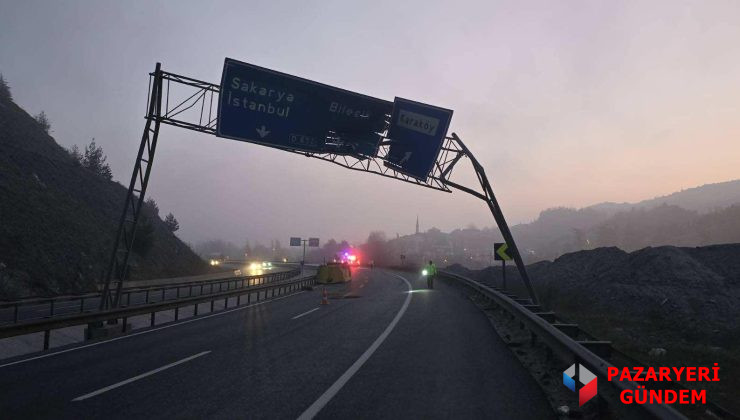 Pazaryeri’nde Korkutan Kaza: Açılan Damper Tabelayı Devirdi!
