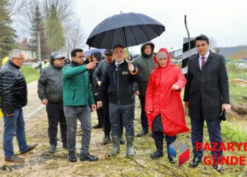 Devlet Erkanı Kınık Köyü’nde! İl Genel Meclis Üyeleri Nerede?