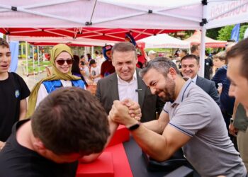 VALİ SÖZER, ÇEDES YIL SONU KAPANIŞ PROGRAMI’NA KATILDI