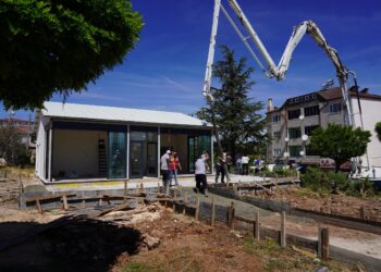 PELİTÖZÜ’NE YENİ MUHTARLIK BİNASI, SOSYAL TESİS VE PARK ALANI KAZANDIRILIYOR