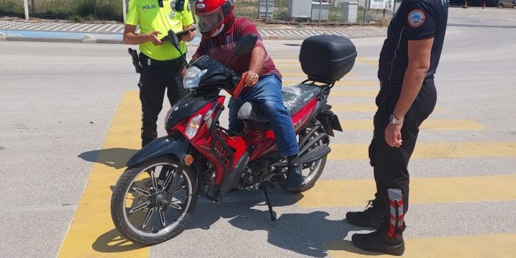 310 MOTOSİKLET SÜRÜCÜSÜ KONTROL EDİLDİ